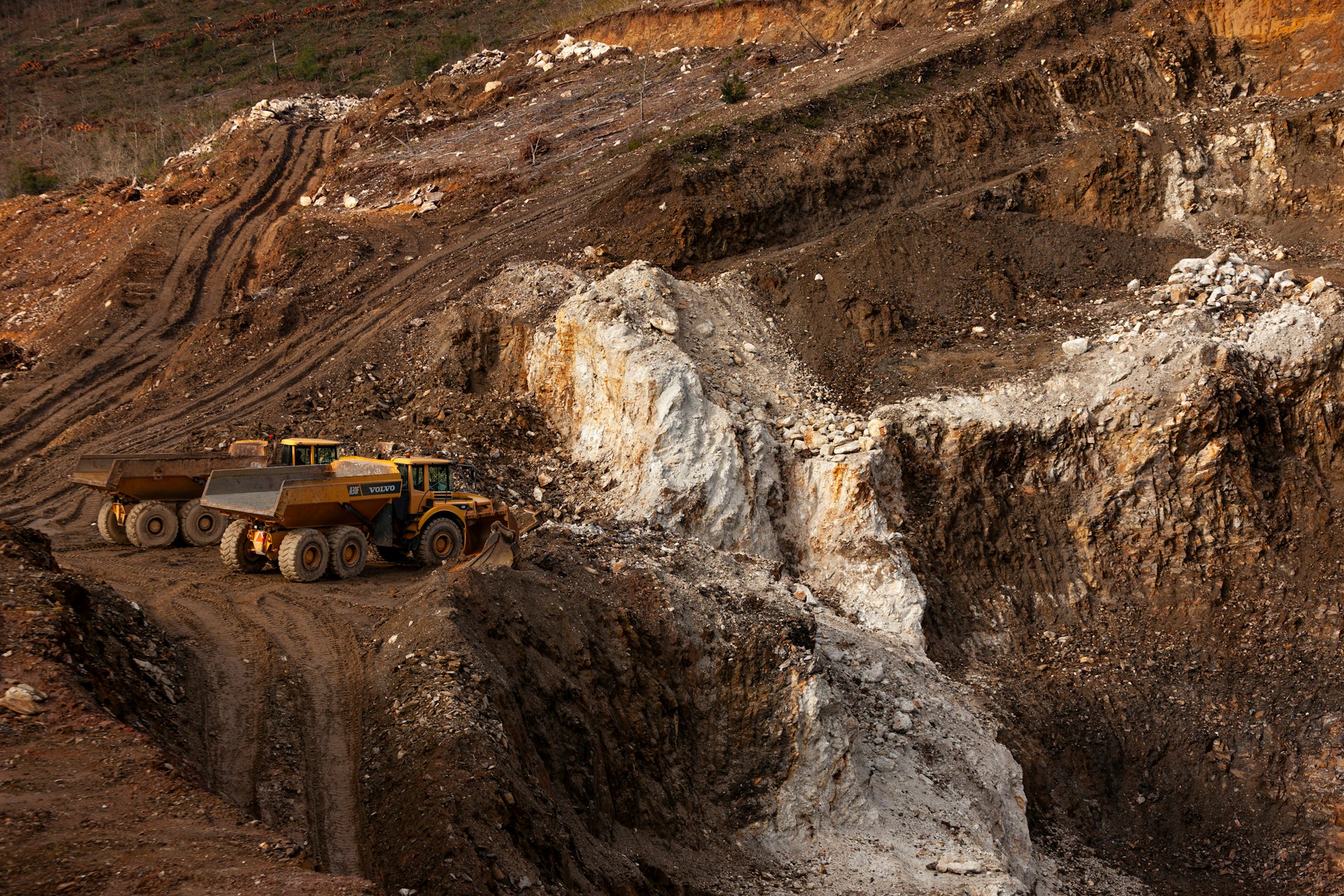 Cobalt-Free Battery Supply Chains: EV Investment's Next Wave